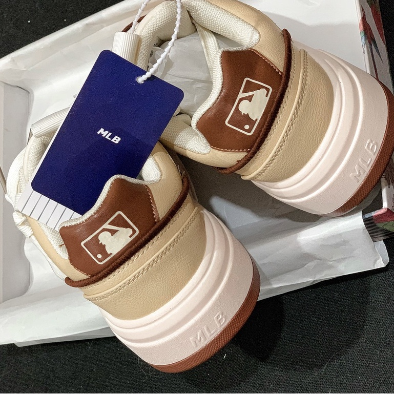 Giày thể thao Chunky B đỏ nâu cổ thấp phối đồ nam nữ siêu hot trend 2023