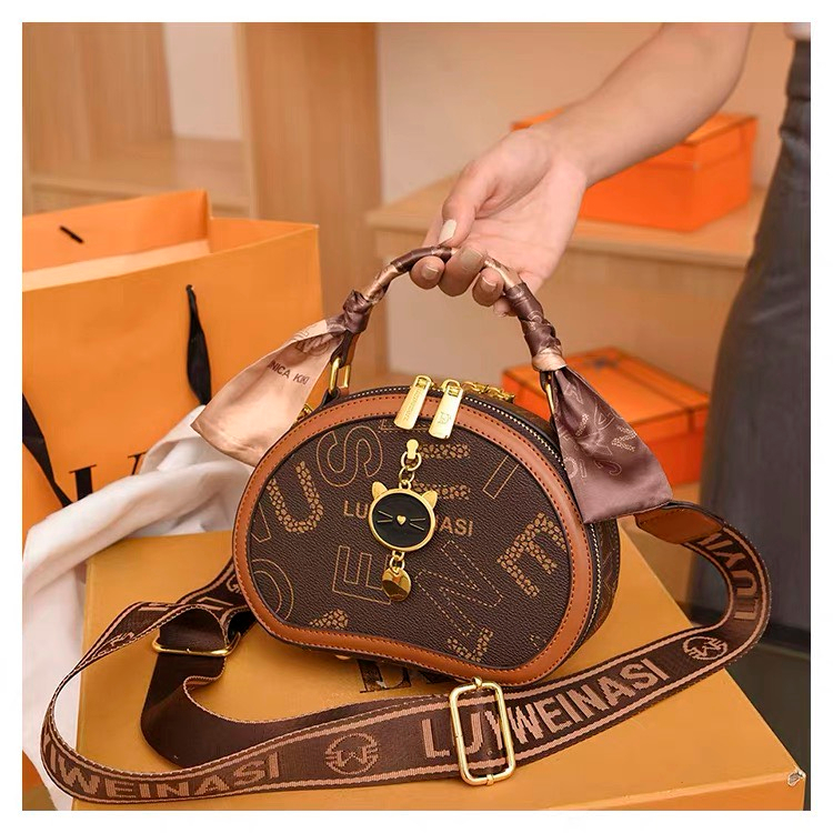 Túi xách tay đeo chéo MÓC MÈO HOẠ TIẾT dây đeo vải dù cá tính T7500