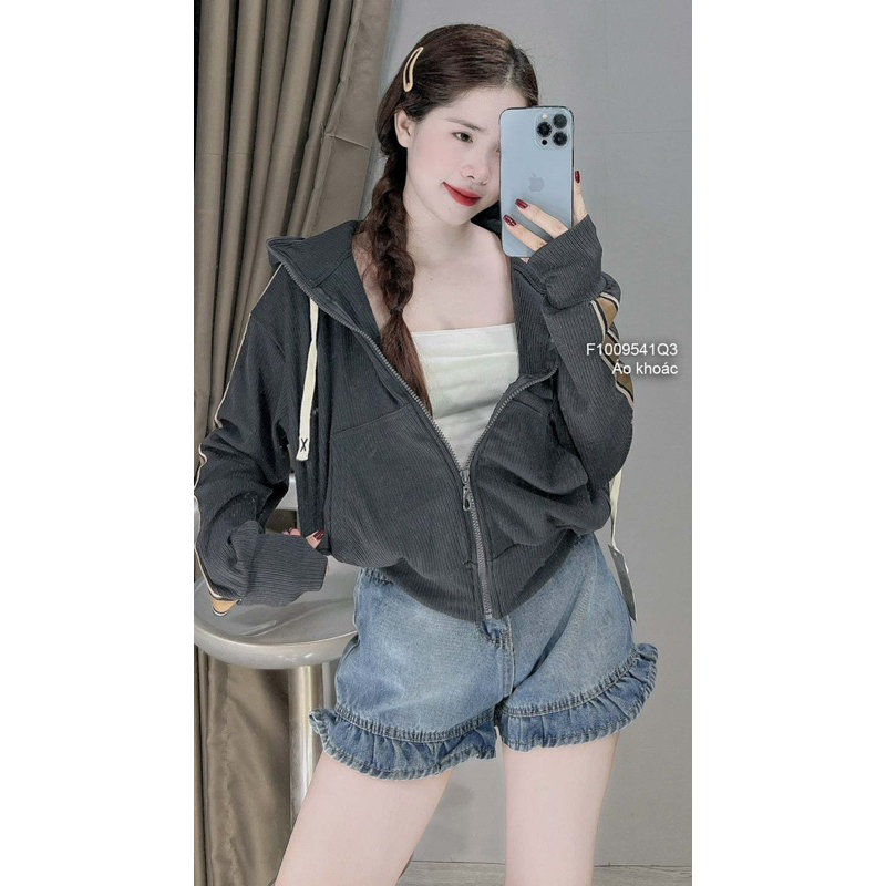 Áo khoác tay dài khoá kéo có nón phối viền sọc!