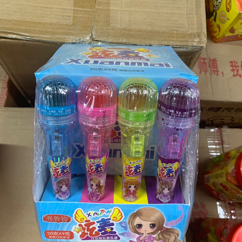 Hộp 20 cái kẹo mút Mic hát Xuân Mai có đèn, còi cho bé