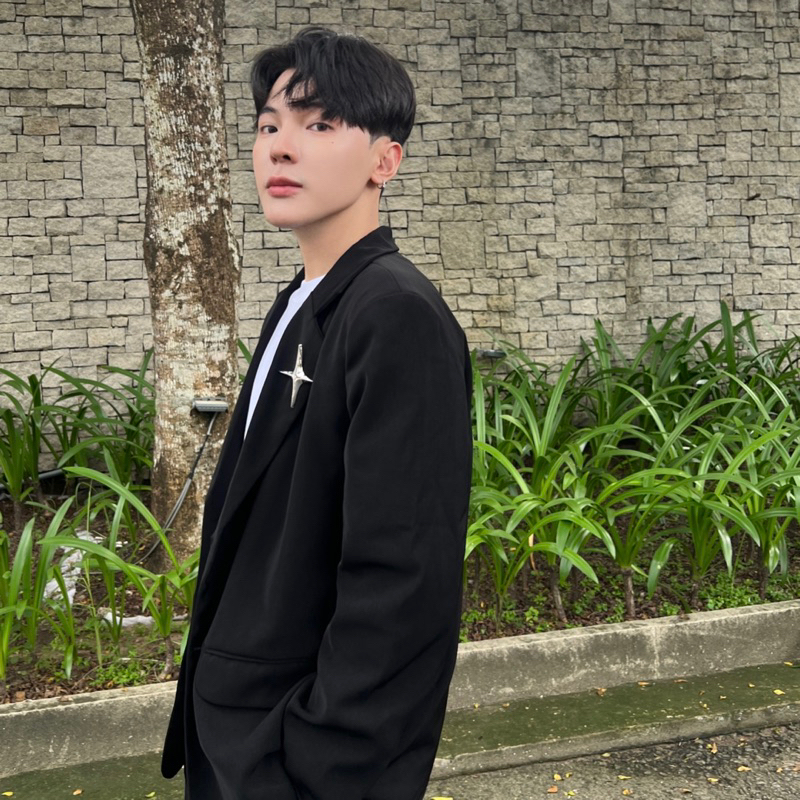 Áo khoác blazer Littlebrother 2 lớp from rộng độn vai tay dài tặng kèm phụ kiện ngôi sao