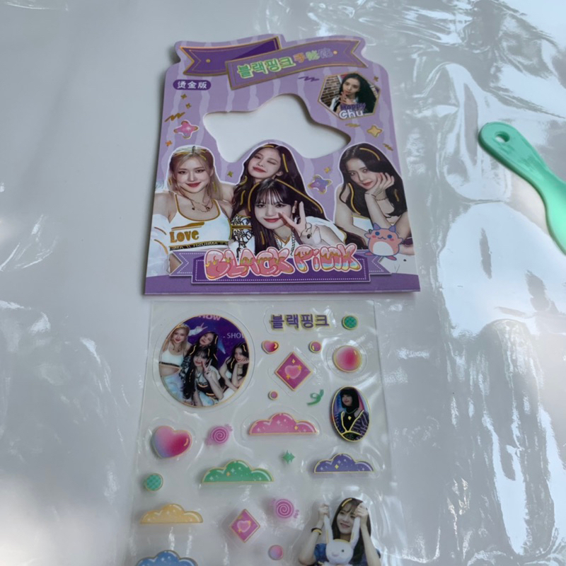 Vỉ sticker Black Pink gồm 20 bộ kèm gạt