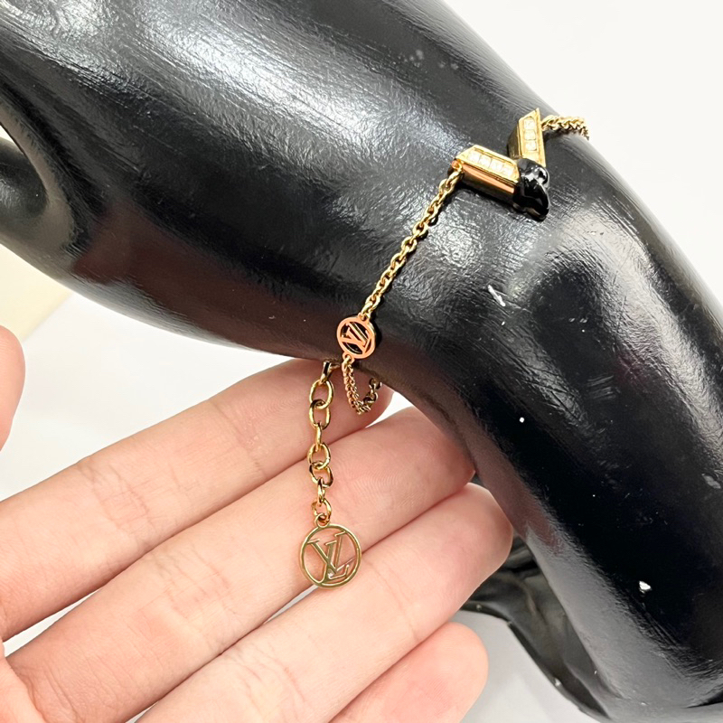 Lắc tay Louis Vuitton chính hãng