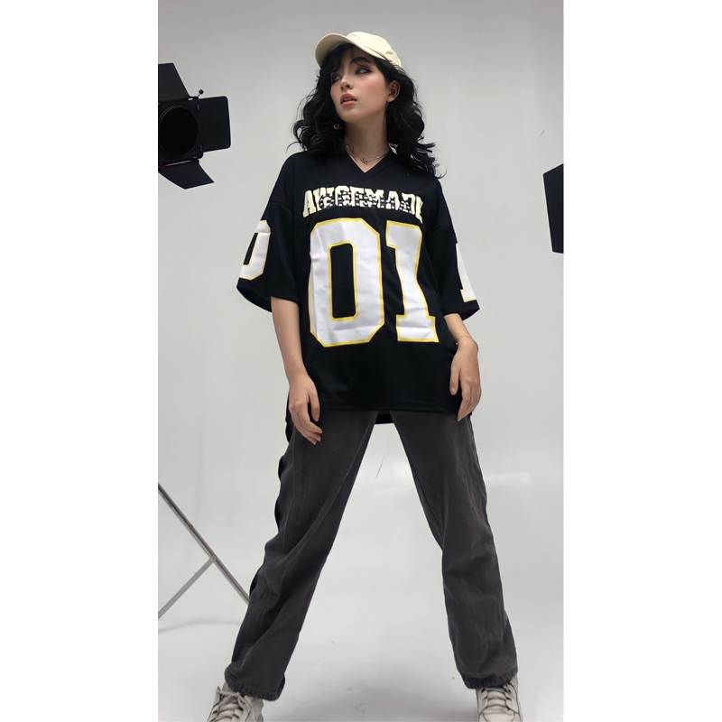 ÁO THUN TAY NGẮN BÓNG CHÀY CỔ CHỮ V PHONG CÁCH “AWGEMADE x GEISHA”