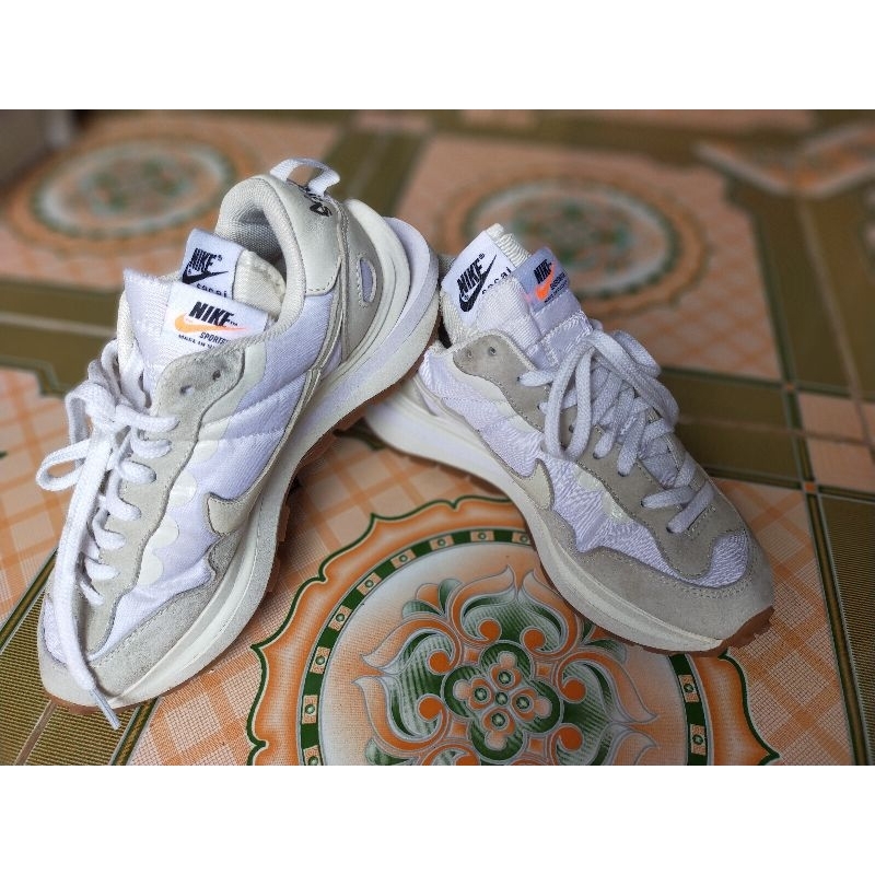Thanh lý giầy Nike sacai size 37,5