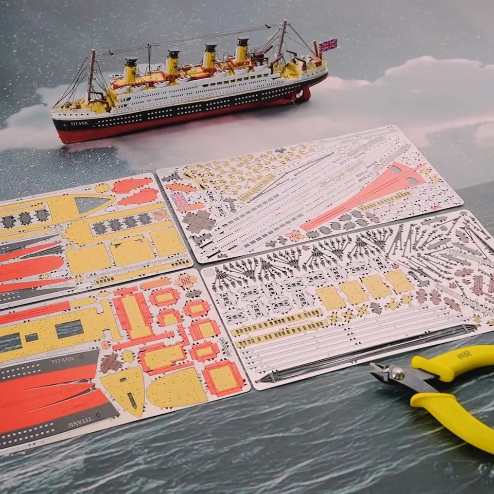 Đồ Chơi Lắp Ráp Mô Hình 3D Bằng Kim Loại Piececool Tàu Titanic  HP300-KW