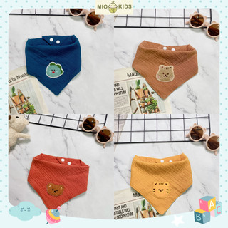 Yếm xô tam giác ăn dặm thêu gấu kiểu dáng Hàn Quốc cúc bấm điều chỉnh tiện dụng YG01