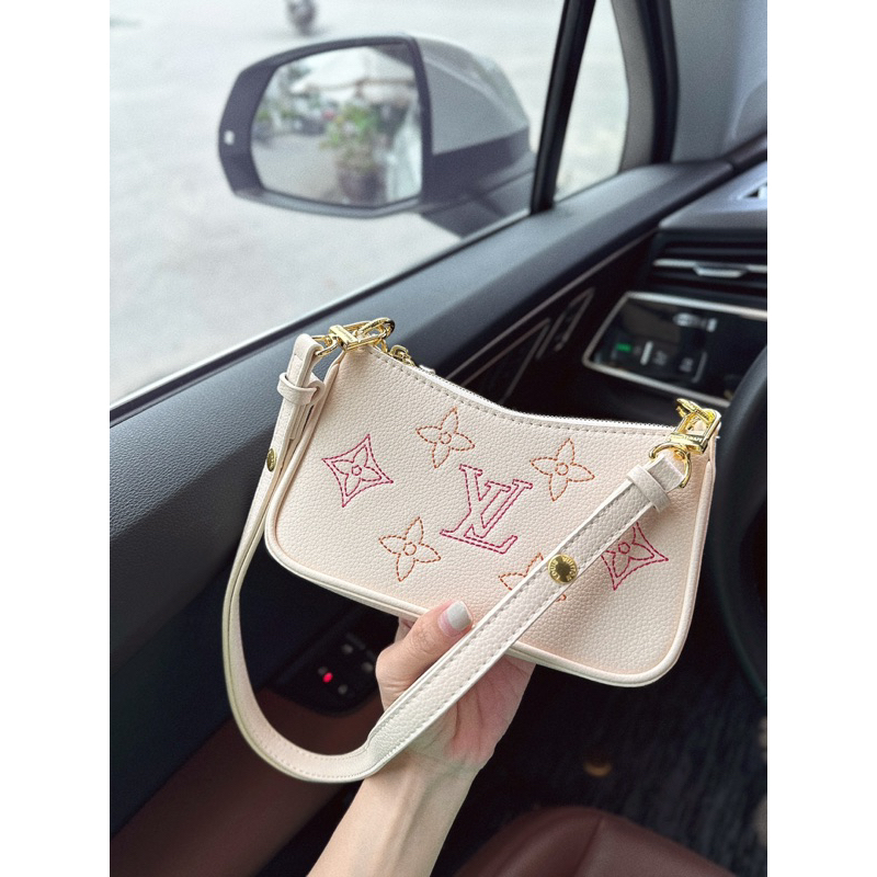 Túi LV Easy Pouch super size 20x11cm da thật 2 màu fullbox nam châm