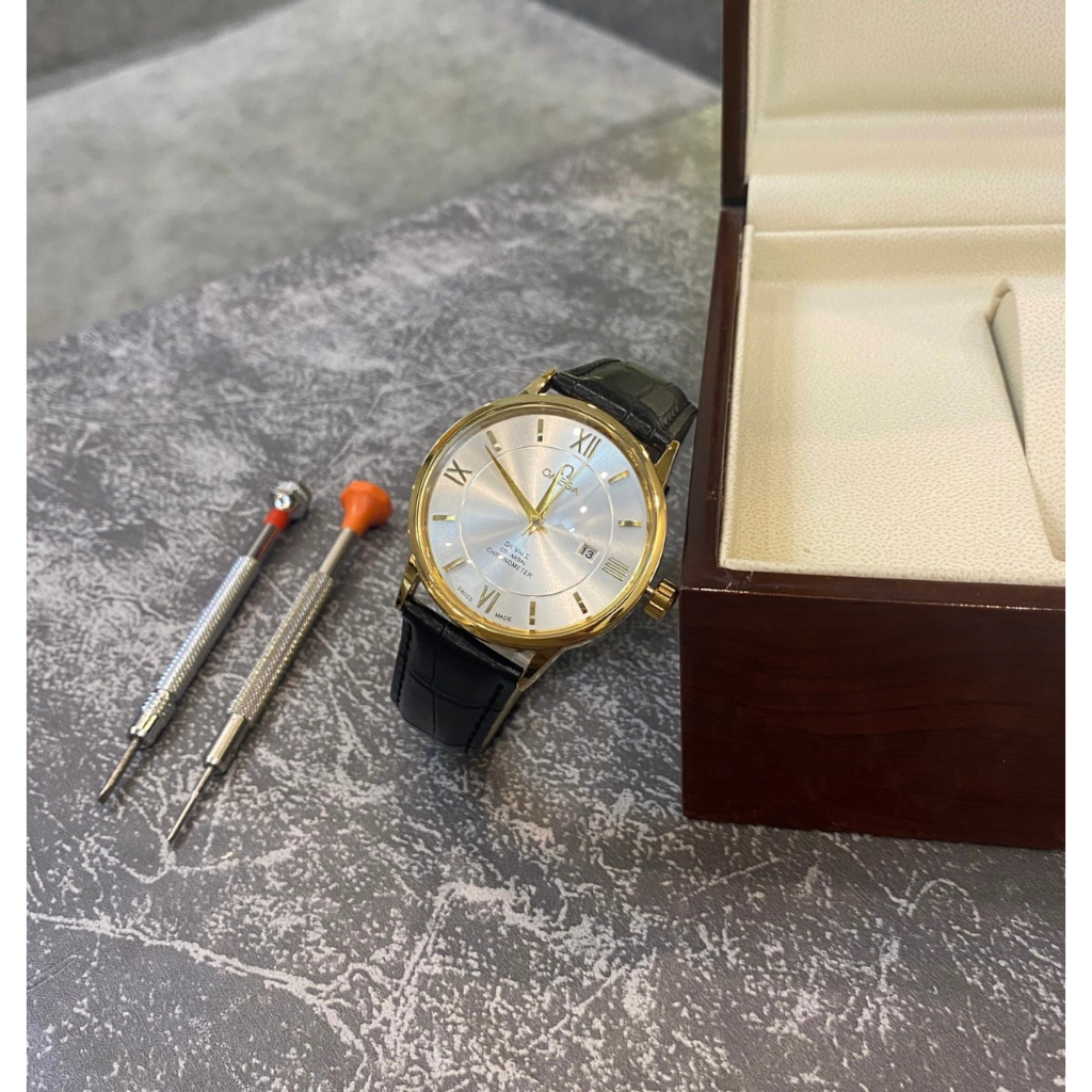 Đồng hồ nam DeVil mặt bạc viền vàng gold dây da