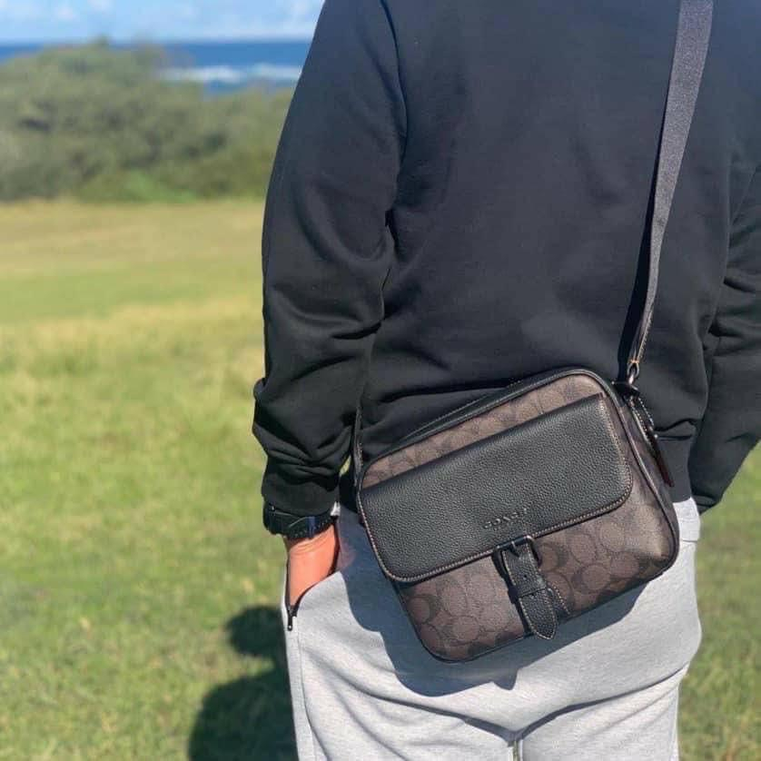 Túi xách chính hãng nam Coach  đeo chéo - Size 23* 18cm
