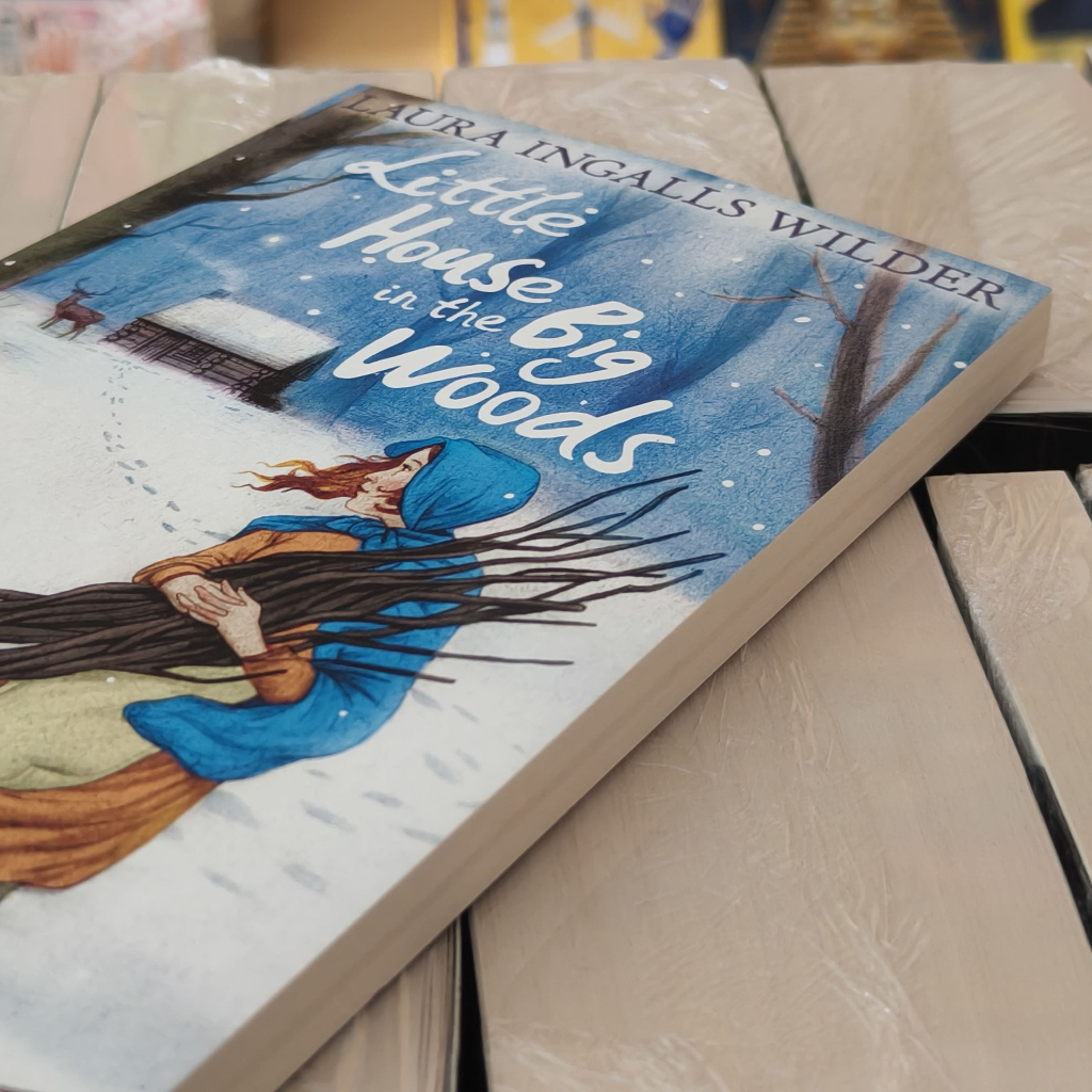 Tiểu thuyết thiếu nhiên tiếng Anh: Little House In The Big Woods