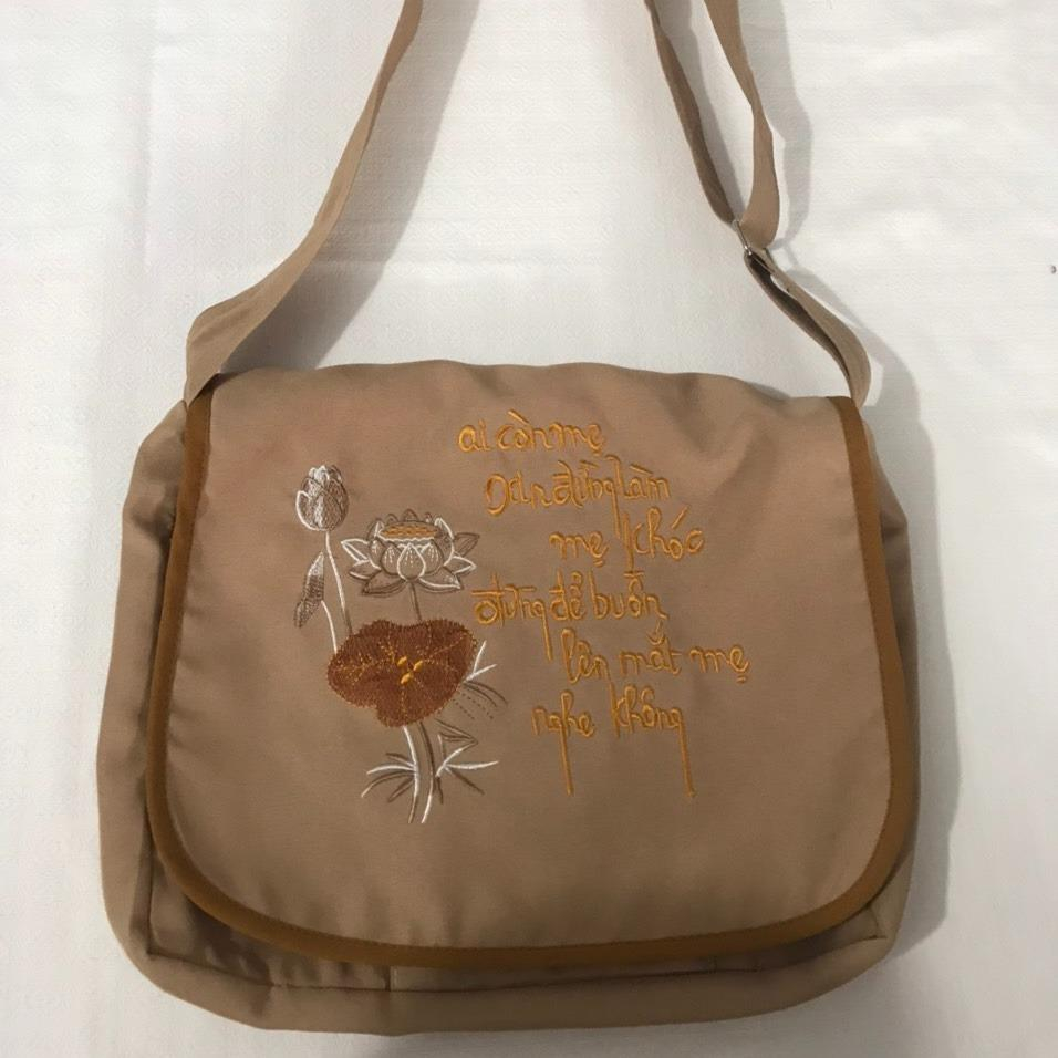 TÚI DÀNH CHO PHẬT TỬ ĐI CHÙA, MẪU SEN THƠ VẢI THƠ, KT 34*27 - M T06