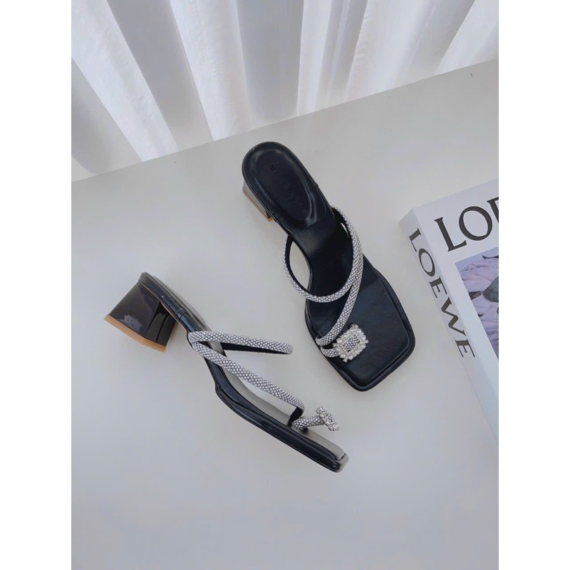 Dép xỏ ngón đính đá