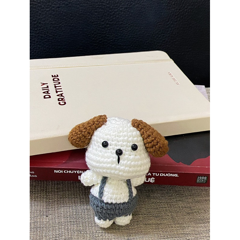 Móc khoá chó/cún con tai cụp mặc yếm nhồi bông bằng len dùng trang trí siêu dễ thương b