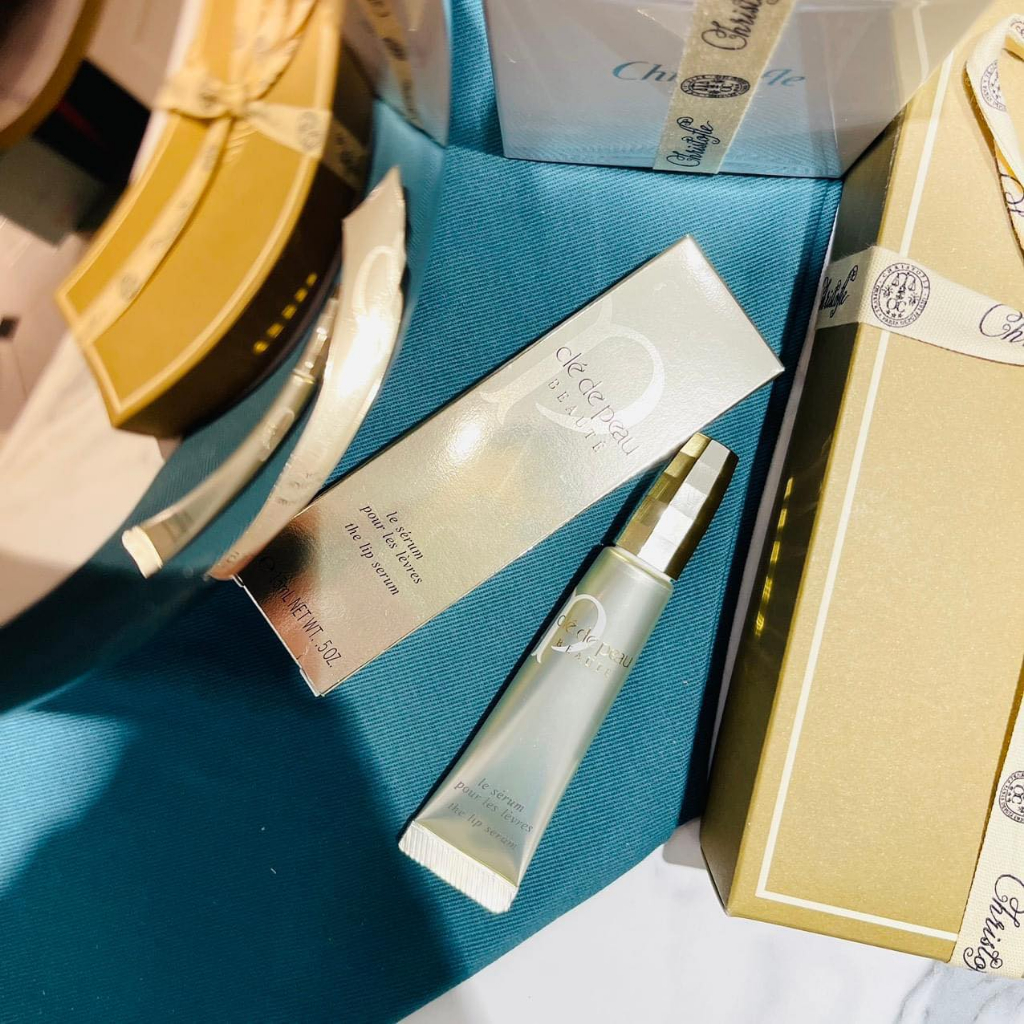 Tinh chất dưỡng môi Cle de Peau Lip Serum 15ML