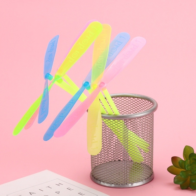 Đồ Chơi Chong Chóng Nhựa Quay Tay Bay Cao Vui Nhộn Cho Bé- Bamboo Kid's Toy