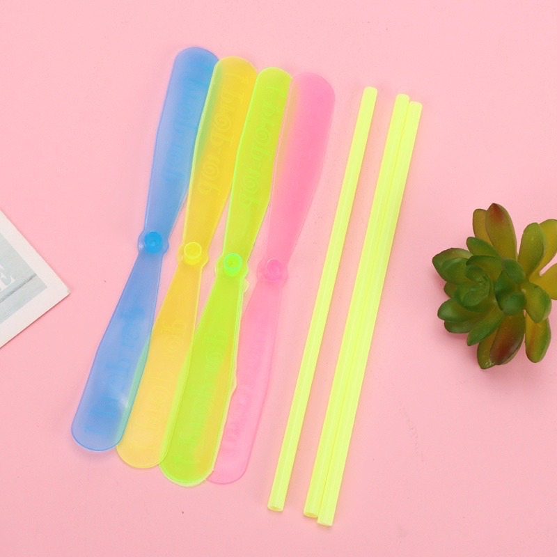 Đồ Chơi Chong Chóng Nhựa Quay Tay Bay Cao Vui Nhộn Cho Bé- Bamboo Kid's Toy