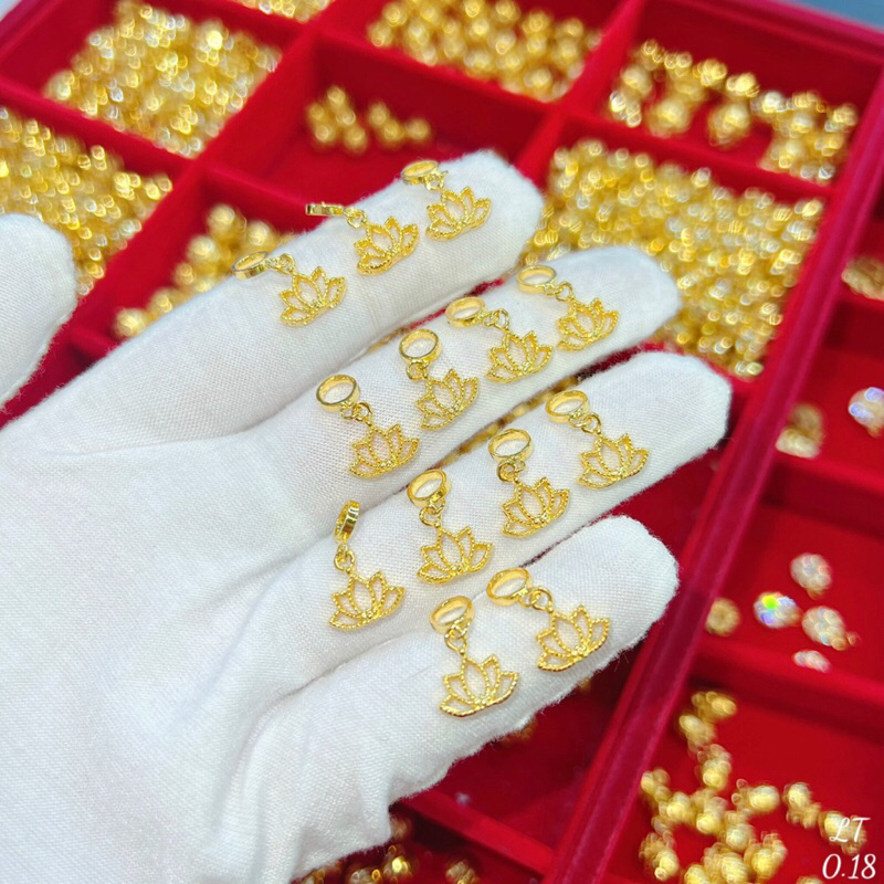 Charm hoa sen treo chất liệu Au 10k Minh Tâm Jewelry