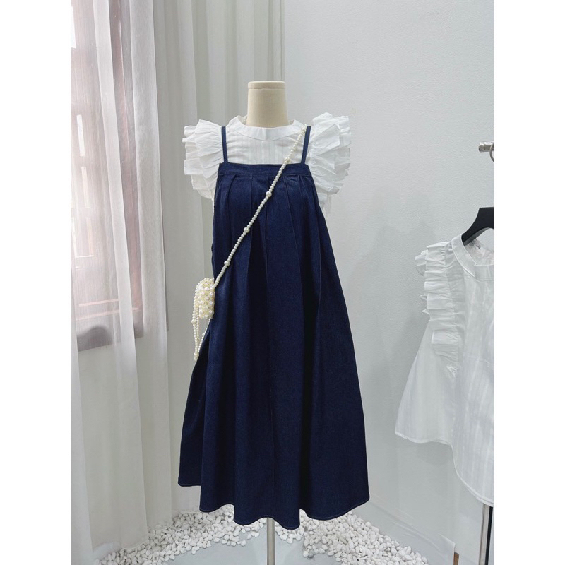 Set yếm jeans kèm áo cánh tiên