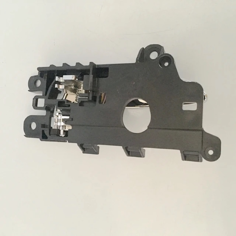 Tay mở cửa mạ crom trong xe Kia K3 2011-2018