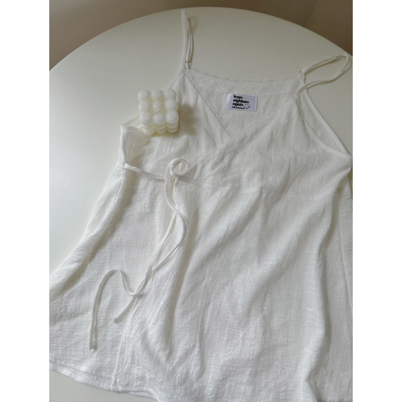 Áo hai dây ren Riri 18made ✿ 𝐁𝐲 𝐄𝐢𝐠𝐡𝐭𝐞𝐞𝐧 𝐀𝐠𝐚𝐢𝐧