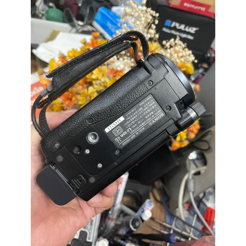 Máy quay phim Sony HDR CX630 chống rung mắt liếc