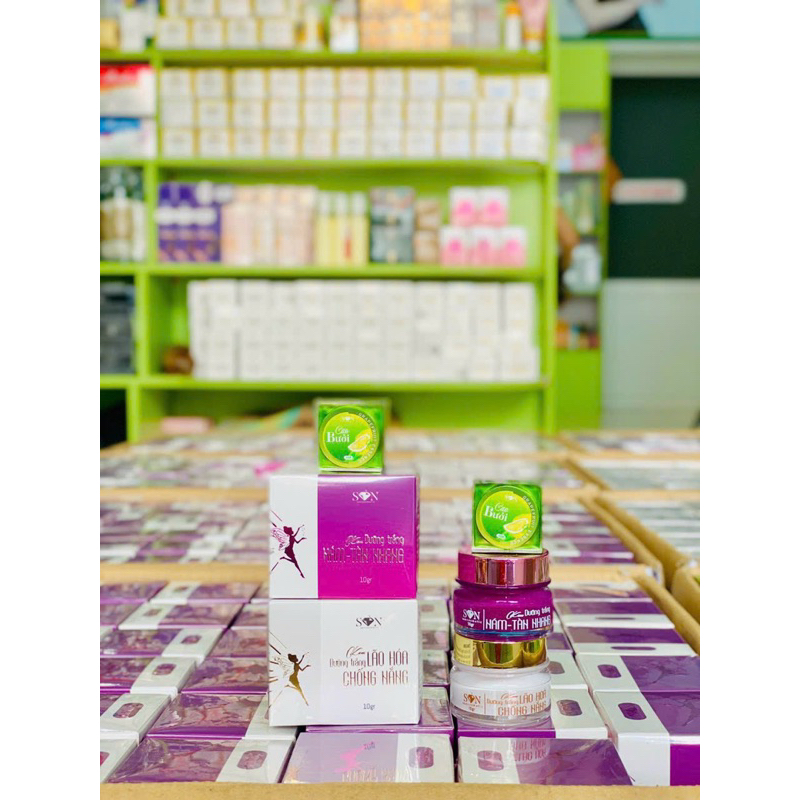 2 Tặng 2 - Bộ Face Son Group Trắng Tím