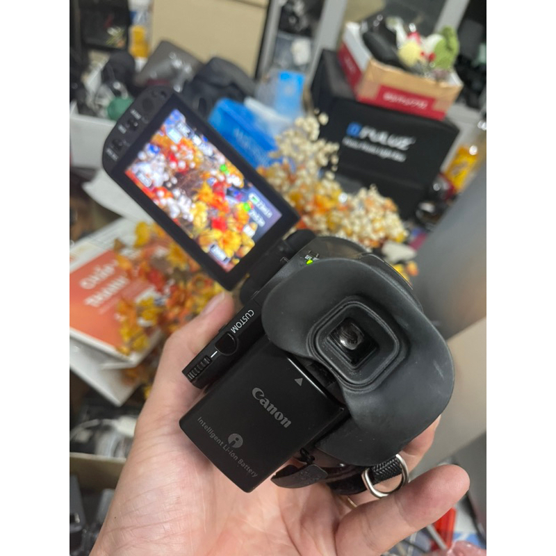 Máy quay phim Canon IVIS HF G20