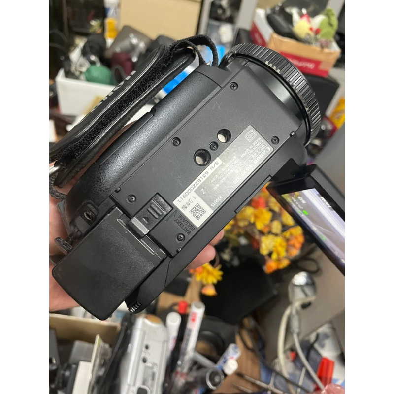 Máy quay phim Canon IVIS HF G20