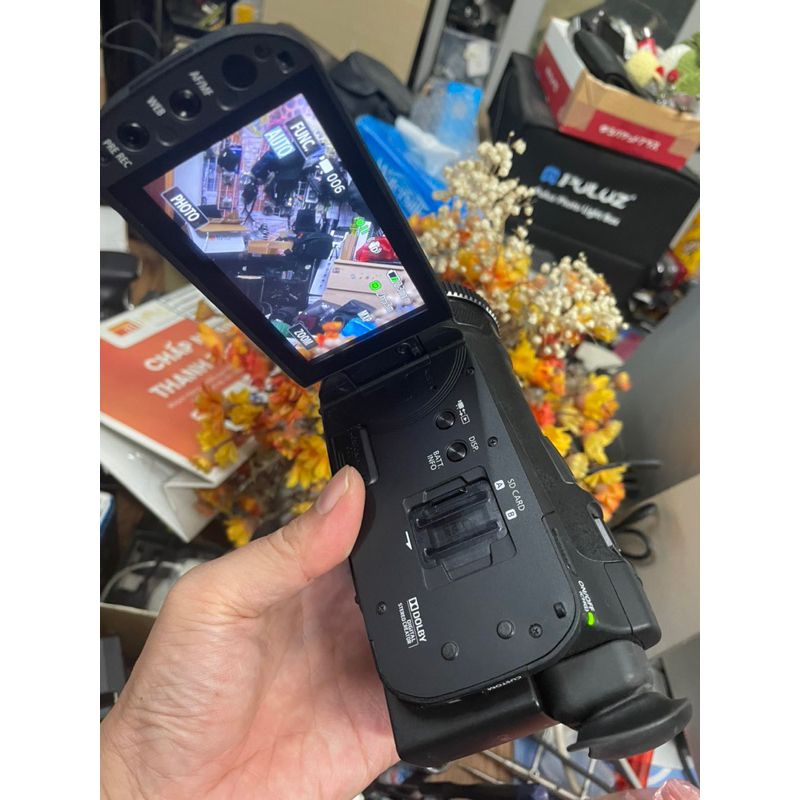 Máy quay phim Canon IVIS HF G20