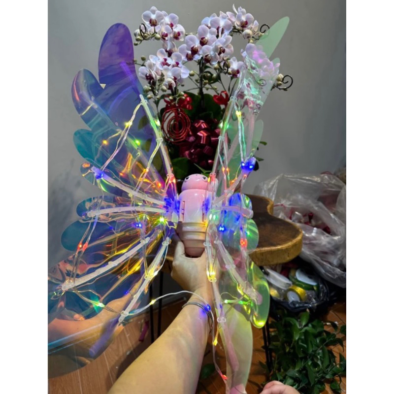 CÁNH THIÊN THẦN,CÁNH KHỦNG LONG TỰ VẪY VÀ PHÁT SÁNG CHO BÉ VUI CHƠI