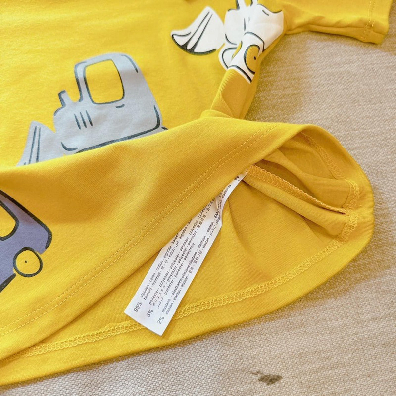 Set bộ vàng in hình xe bé trai