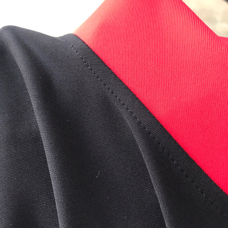 Bộ áo khoác mizuno đen có lẻ áo