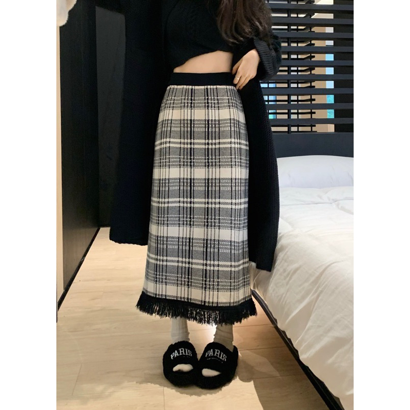 𝐊𝐧𝐢𝐭 𝐌𝐢𝐝𝐢 𝐒𝐤𝐢𝐫𝐭 - Chân váy len caro midi