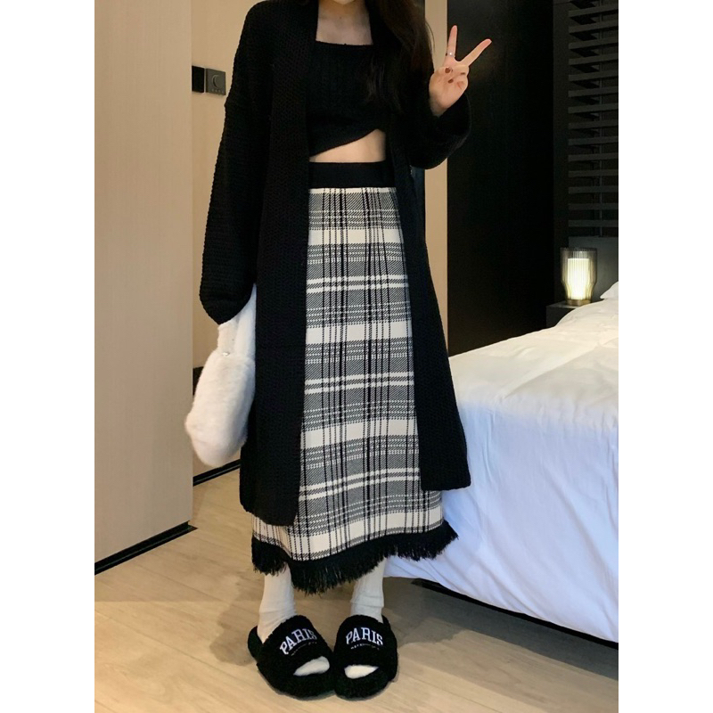 𝐊𝐧𝐢𝐭 𝐌𝐢𝐝𝐢 𝐒𝐤𝐢𝐫𝐭 - Chân váy len caro midi