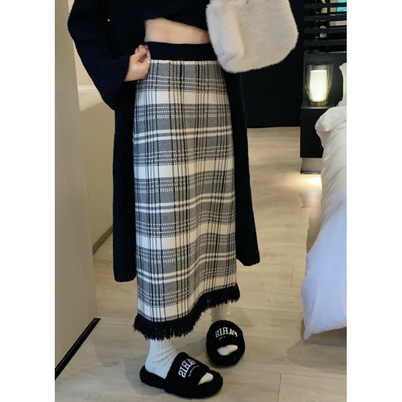 𝐊𝐧𝐢𝐭 𝐌𝐢𝐝𝐢 𝐒𝐤𝐢𝐫𝐭 - Chân váy len caro midi