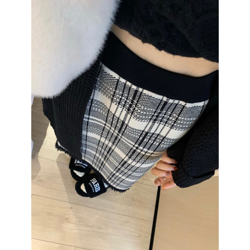 𝐊𝐧𝐢𝐭 𝐌𝐢𝐝𝐢 𝐒𝐤𝐢𝐫𝐭 - Chân váy len caro midi