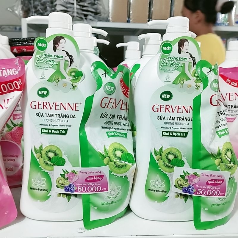 Sữa tắm Gervenne 900g làm trắng da và giúp da khỏe thơm diệu.