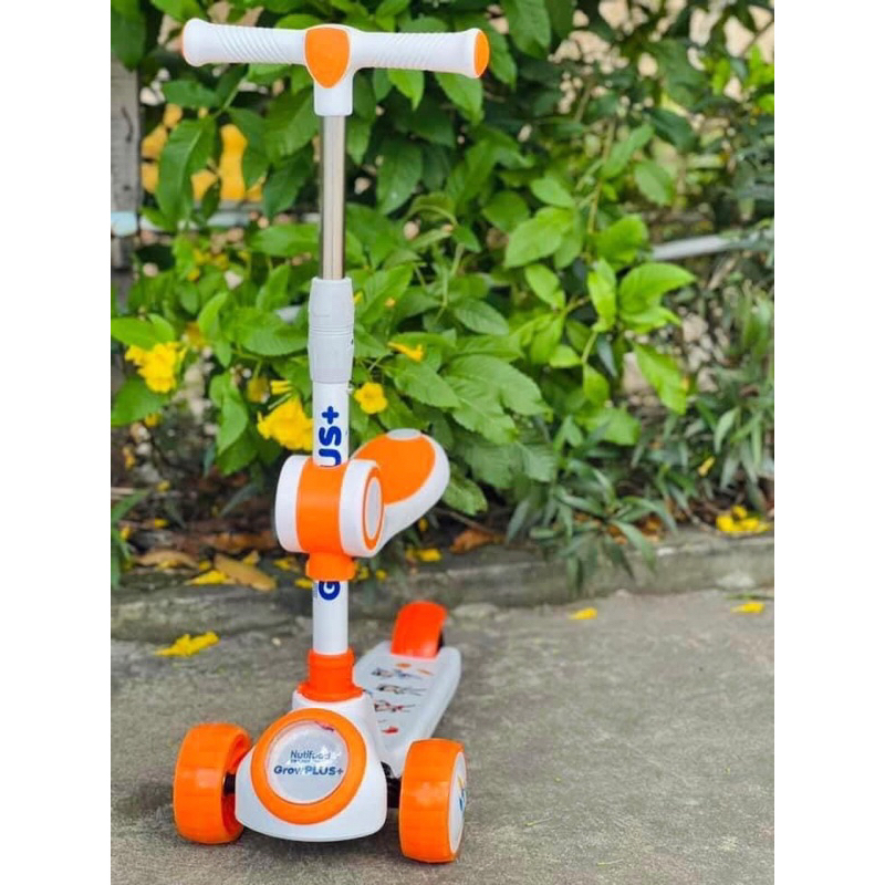 Xe scooter nutifood cho bé