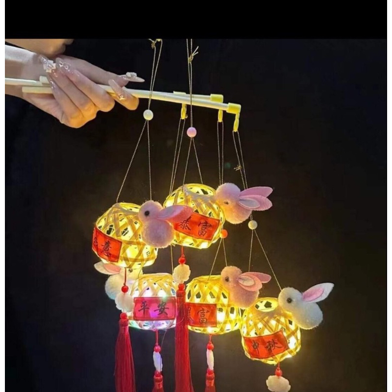 Đèn lồng thỏ đan mây hót hít