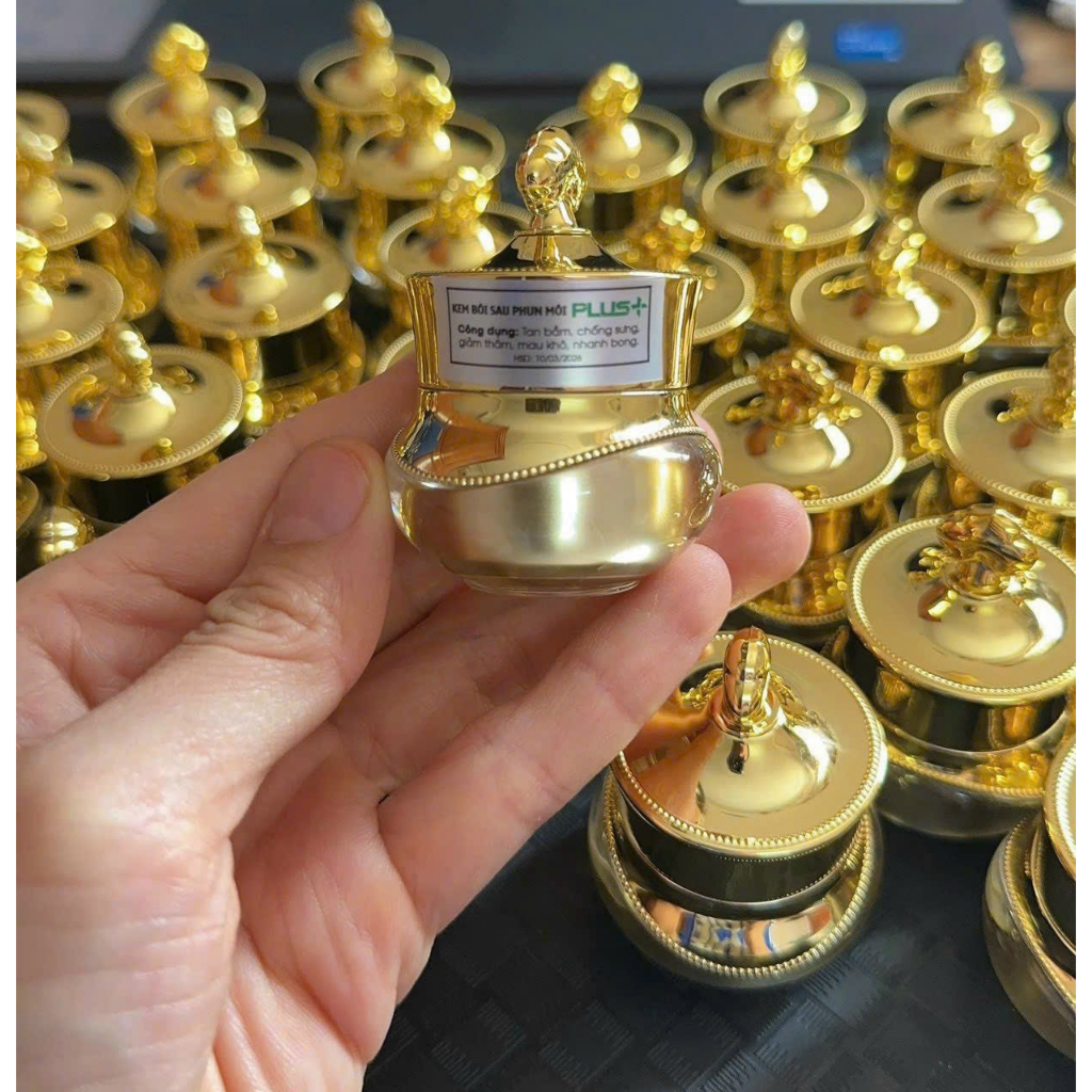 Dưỡng môi sau khi phun săn plust