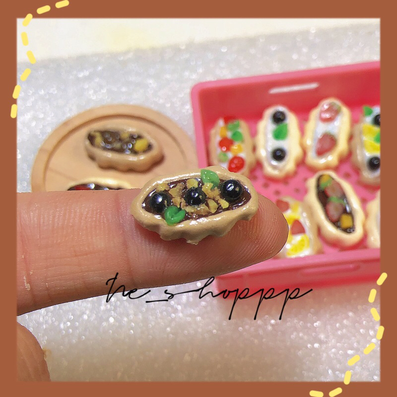 Mô hình bánh thuyền đủ vị mini