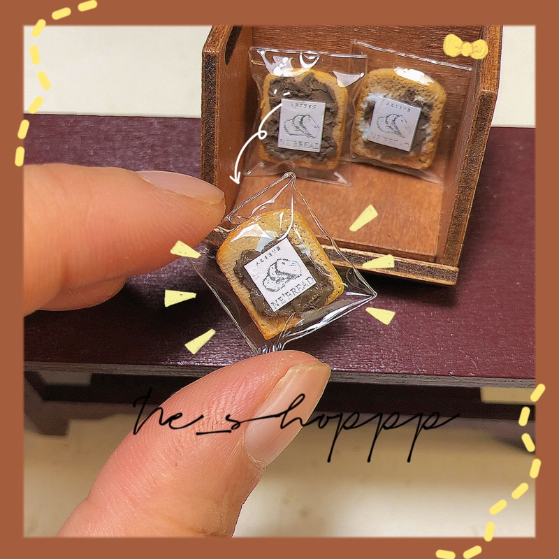 Mô hình bánh sandwish phết kem mini