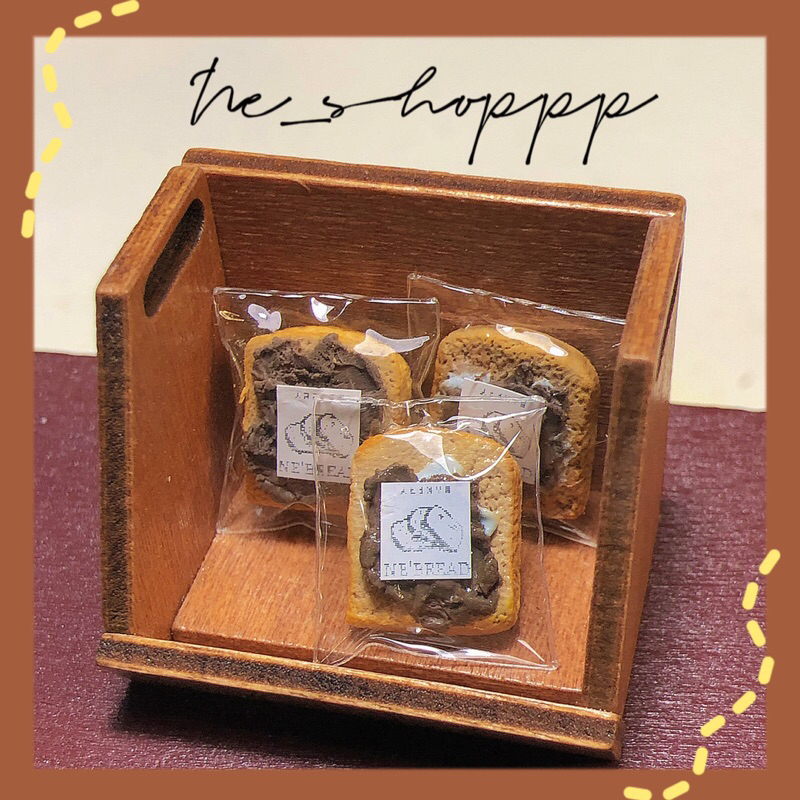 Mô hình bánh sandwish phết kem mini