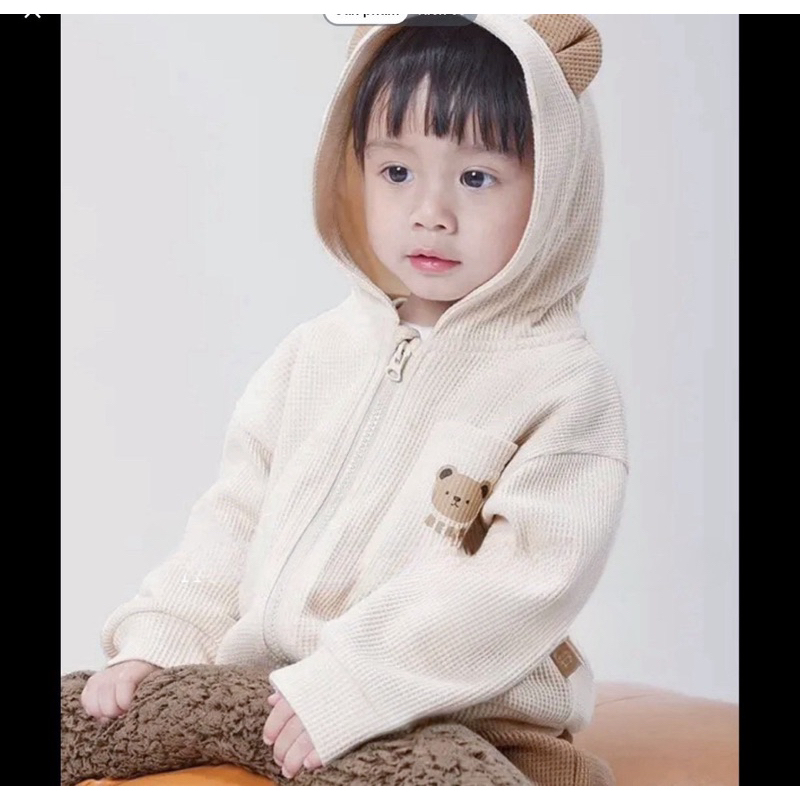 Áo khoác cho bé, áo khoác nhẹ chất tổ ong dày dặn mũ thêu đắp tai gấu cho bé trai và bé gái