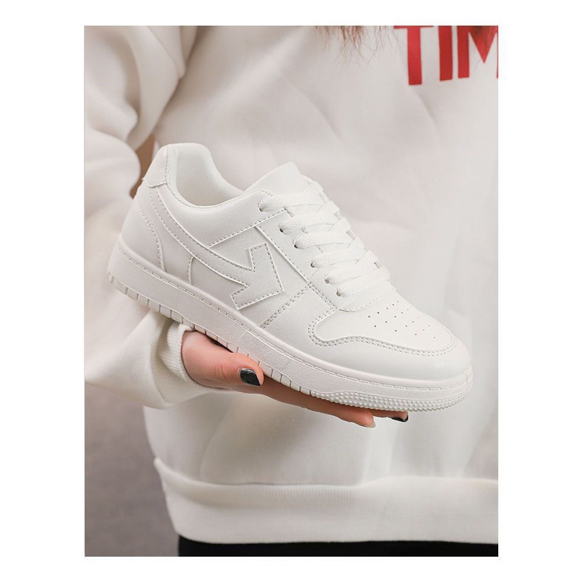 Giày thể thao Warrior chính hãng đế êm, nhẹ, dễ mix đồ