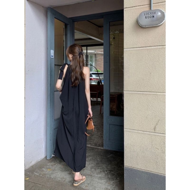 Đầm cổ yếm công chúa dáng suông form rộng hàng qccc chất liệu mềm mại màu đen nâu