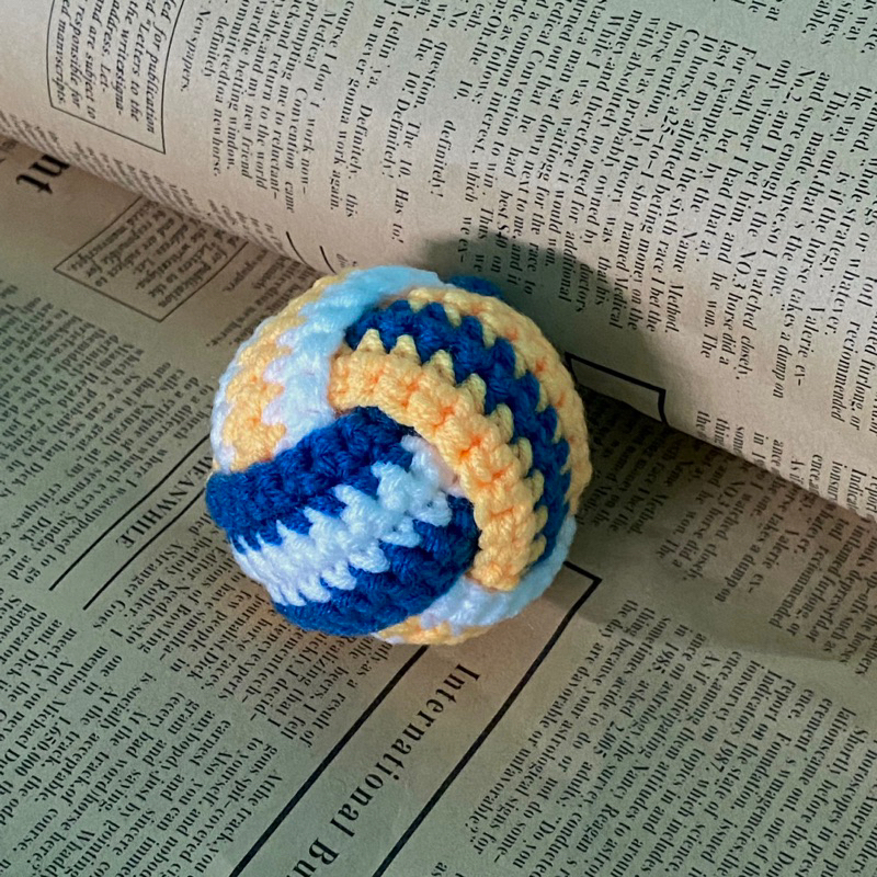 MÓC KHOÁ BÓNG CHUYỀN BẰNG LEN