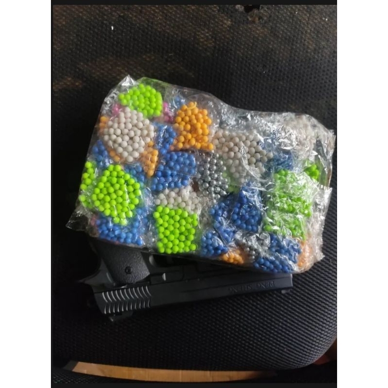 Đồ chơi bi nhựa lớn