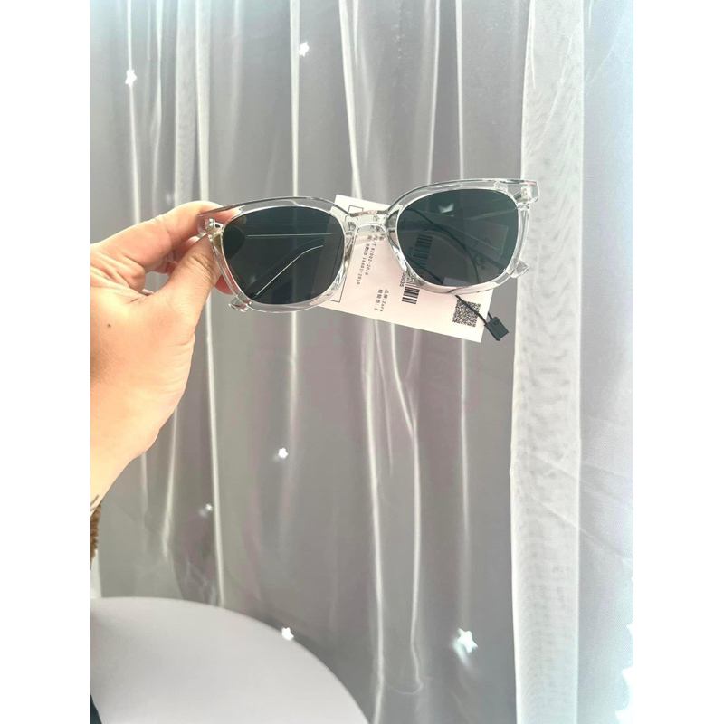 Kính Zara chống UV400 kèm bao da xịn xò